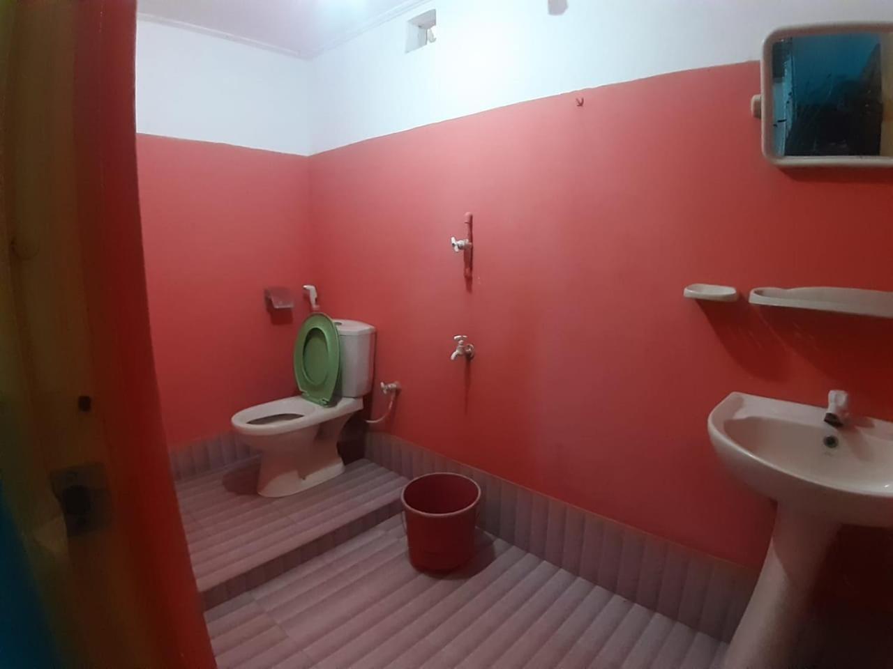 Amila Guest Hotel Trincomalee Room photo