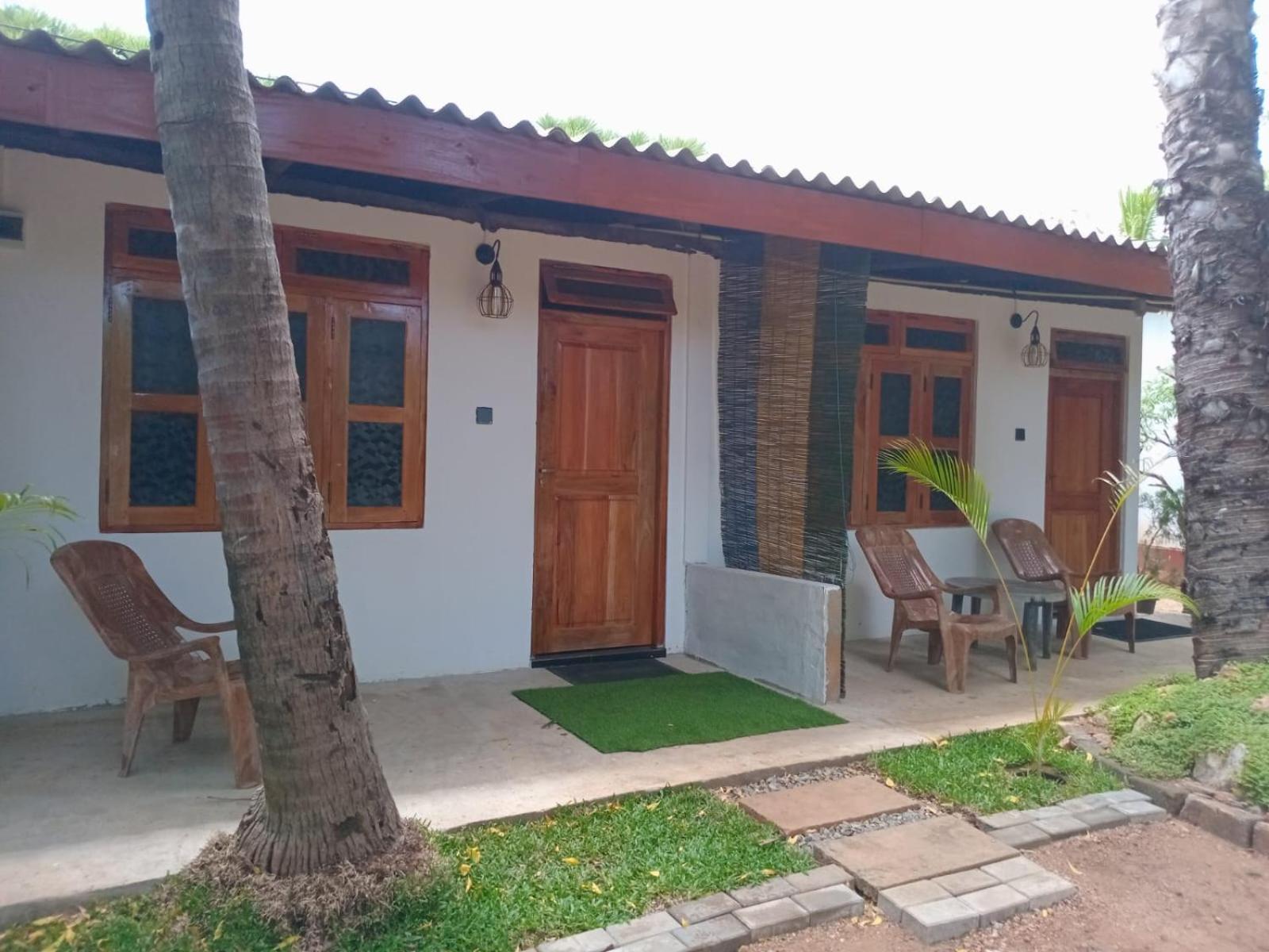 Amila Guest Hotel Trincomalee Exterior photo