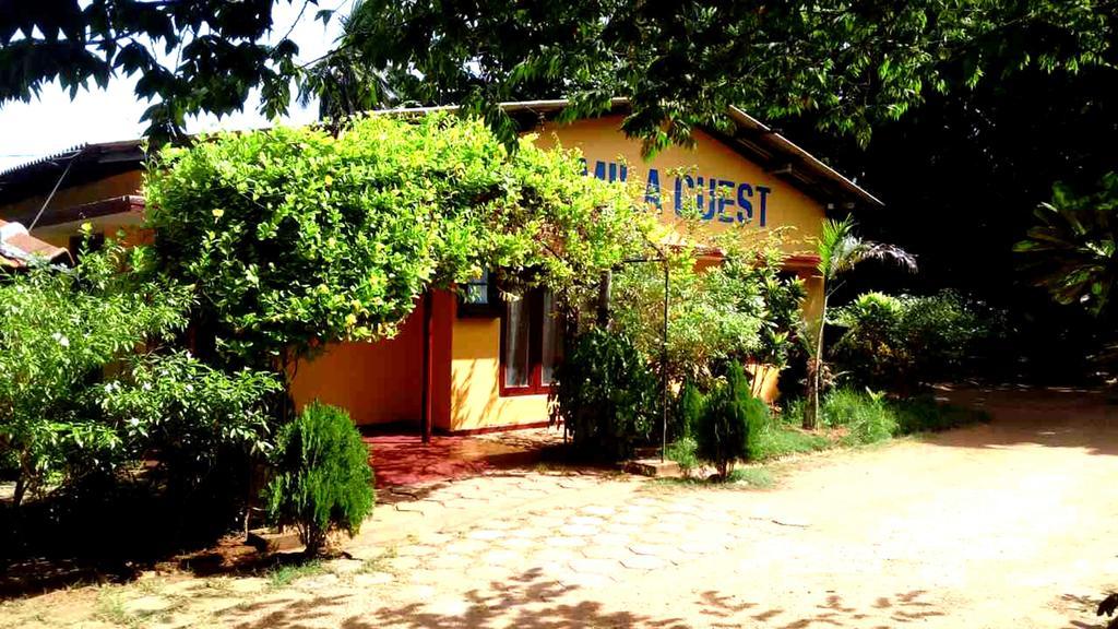 Amila Guest Hotel Trincomalee Exterior photo