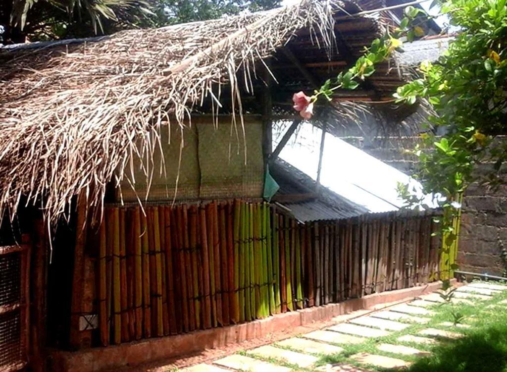 Amila Guest Hotel Trincomalee Exterior photo